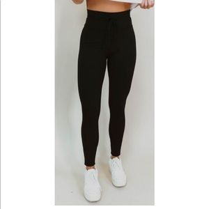 KITTENISH BLACK MAISIE LEGGING